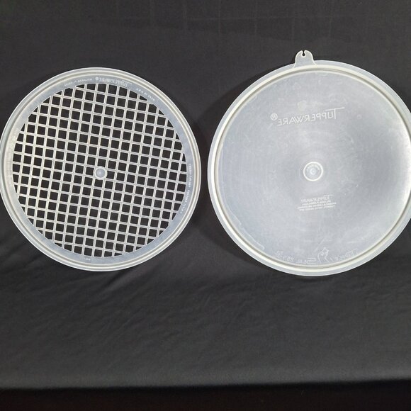 Set of Vintage #516-1 Tupperware Lid and #230-4 Strainer Insert Colander 9in Lid - Picture 1 of 11